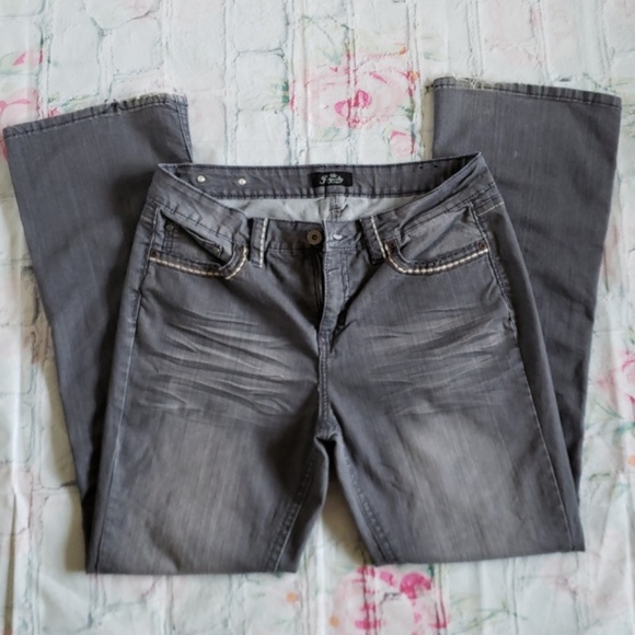 ⚘ 2 for $20⚘Royalty(YMI) Distressed Bootcut Jeana - Picture 3 of 5